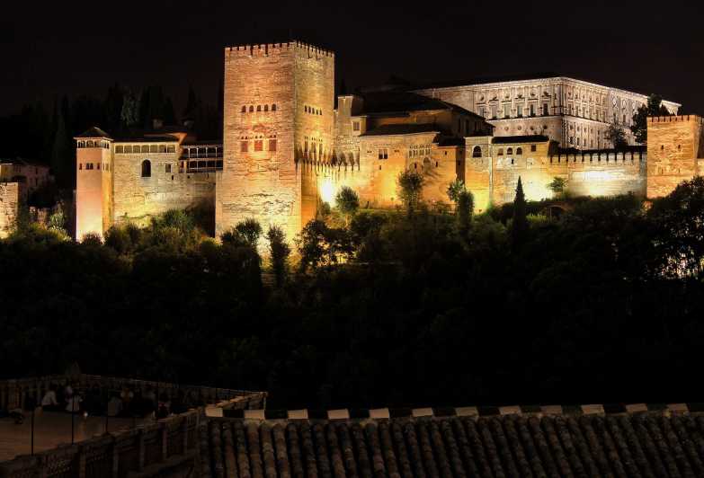 Granada: Alhambra-Tour am Abend