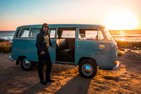 Portimão y Carvoeiro: Algarve Sunset Trip en una furgoneta VW T2