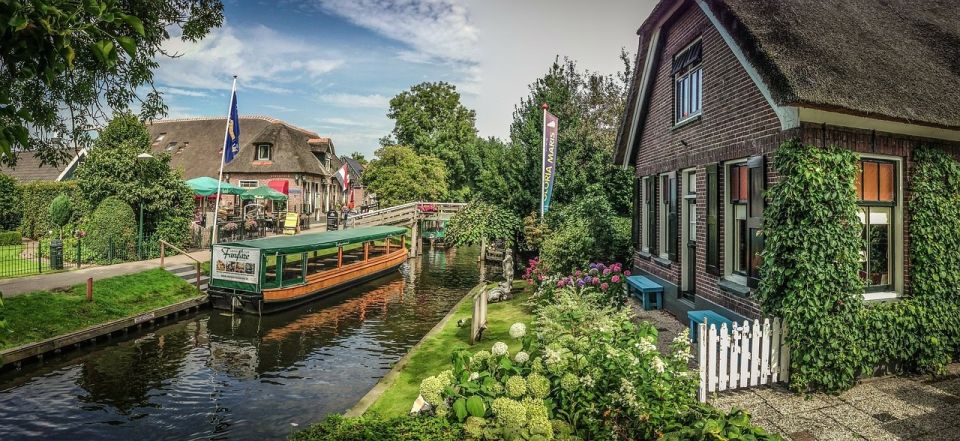 Giethoorn Sightseeing Tour From Amsterdam