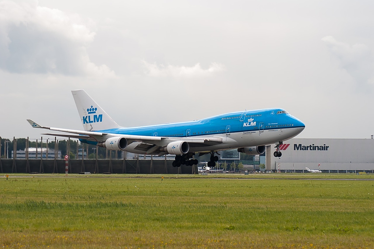 Privat avresa från Amsterdam till Schiphol flygplatsAmsterdam: Privat transfer från Amsterdam till flygplatsen Schiphol