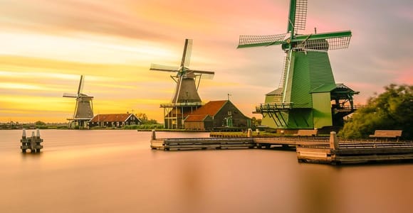 Amsterdam: Private Zaanse Schans Windmühlen und Volendam Reise