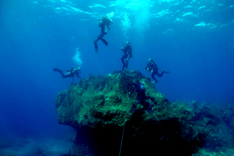 Santorini: esperienza di immersione subacquea per principianti