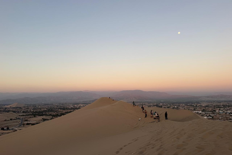 Huacachina: Hike to the top and enjoy sandboarding at sunset