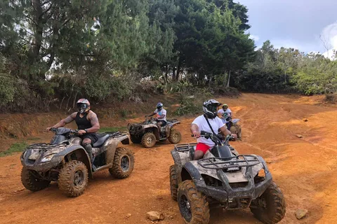 Passeio de aventura off-road em Medellín de quadriciclo