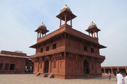 Agra: Fatehpur Sikri Sightseeing Tour mit dem Auto - All Inclusive