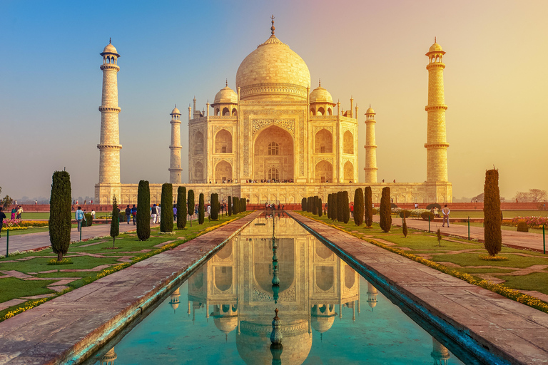 Från Delhi: Taj Mahal och Agra Fort Privat Sunrise TourTur med AC-bil, förare, guide och inträdesavgifter