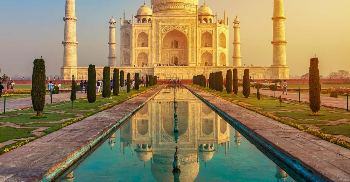 vanuit delhi prive zonsopgangervaring taj mahal agra getyourguide