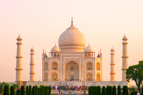 Från Delhi: Taj Mahal och Agra Fort Privat Sunrise TourTur med AC-bil, förare, guide och inträdesavgifter