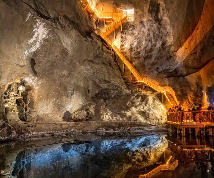 From Krakow: Wieliczka Salt Mine Tour