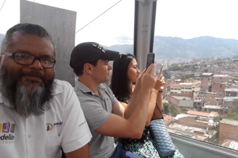 Medellin: Barrio Transformation TourStandard Option
