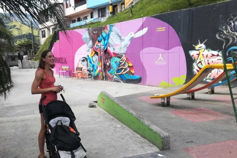 Medellin: Barrio Transformation TourStandard Option