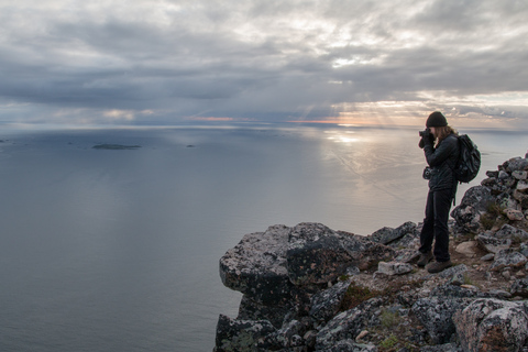 Tromsø: Midnight Sun Hike in the wilderness