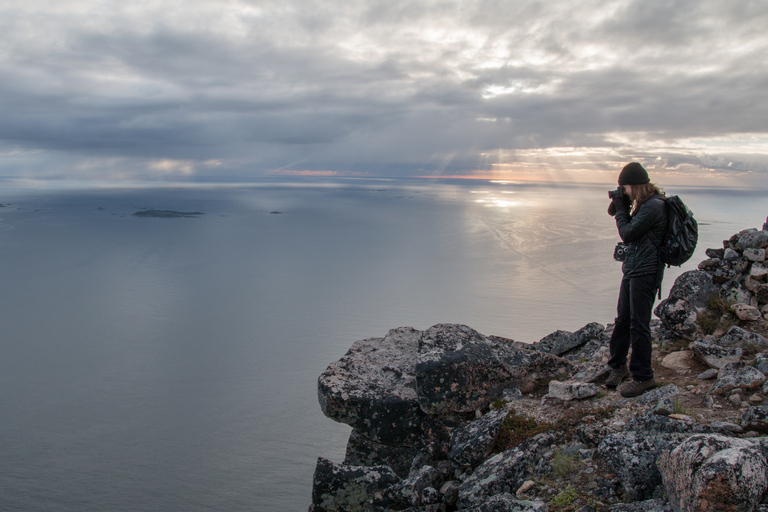 Tromsø: Midnight Sun Hike in the wilderness