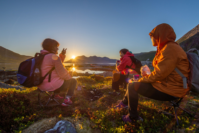 Tromsø: Midnight Sun Hike in the wilderness