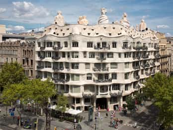 Casa Milà-La Pedrera: Eintritt ohne Anstehen & Audioguide Casa Milà-La Pedrera: Eintritt ohne Anstehen & Audioguide