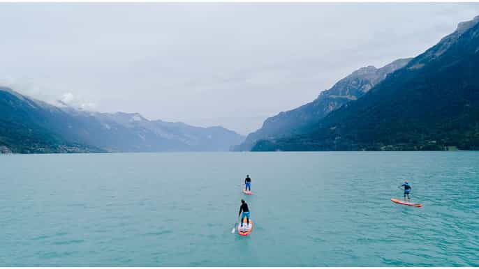stand up paddle board tour on lake brienz