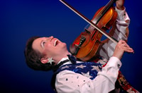 Pigeon Forge, Patty Waszak Music and Comedy Show - Housity