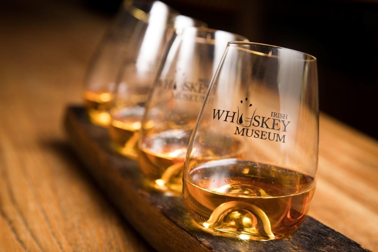 Irish Whiskey Museum : visite guidée, dégustation de whiskyVisite premium et dégustation de whisky