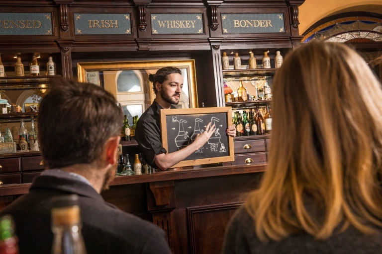 Irlandzkie Muzeum Whisky: wycieczka z przewodnikiem i degustacja whiskyKlasyczna wycieczka i degustacja whisky