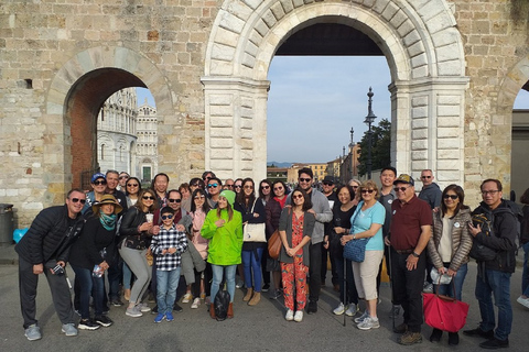 Desde Florencia: Pisa, Siena y San Gimignano con almuerzoGrupo completo en francés con almuerzo