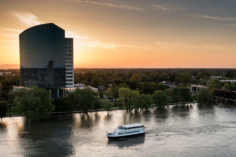 Sacramento: Rock The Yacht Flusskreuzfahrt