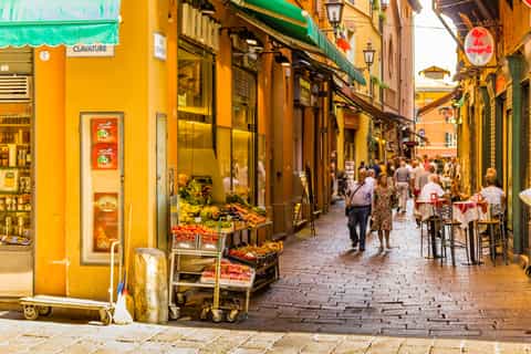 Bologna: City Center Walking Tour