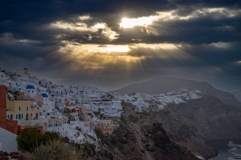 Descubre los encantos de Santorini: Excursión de un día privada desde Creta