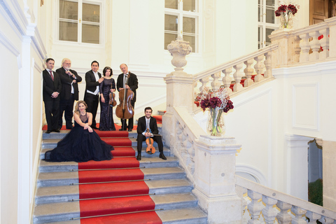 Vienna: Baroque Orchestra Concert and Dinner Class B