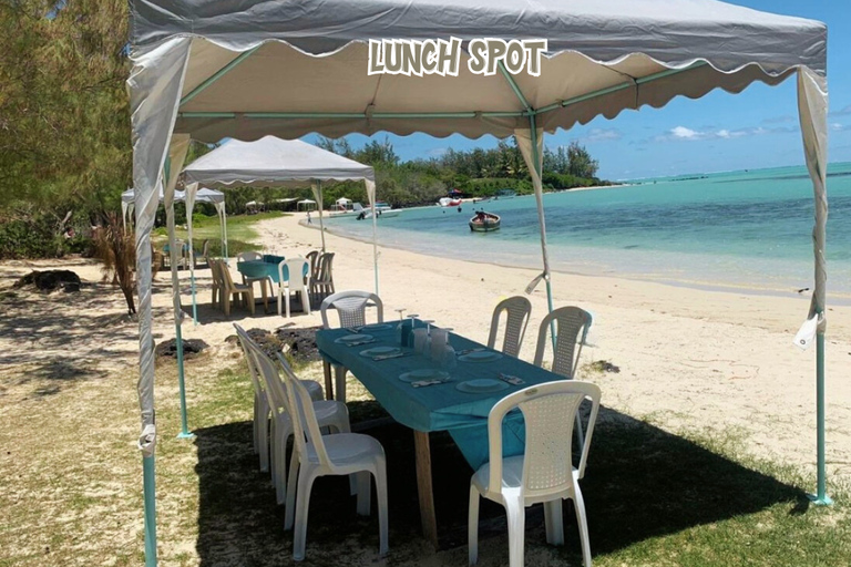 Mauritius: prywatna wycieczka motorówką po 5 wyspach z grillemMauritius: prywatna wycieczka motorówką na 5 wysp z grillem