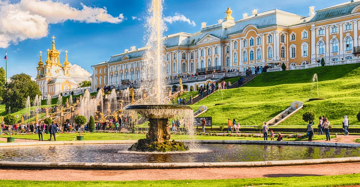 Peterhof Palace and Gardens Tour from St. Petersburg