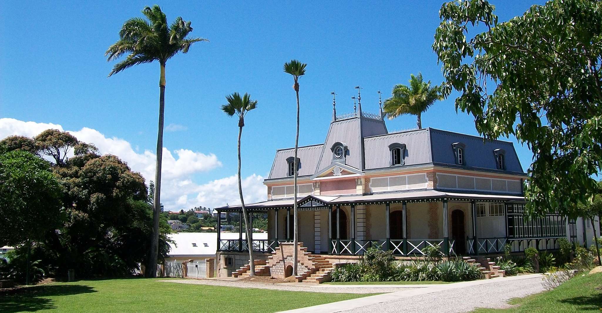 Famous Local Green Train (01h30) in Nouméa - Housity