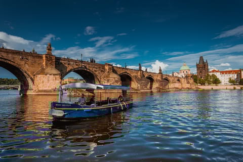 Prague: 45-Minute Sightseeing Cruise to Devil's Channel