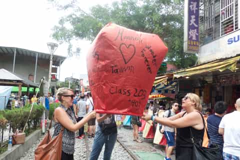 From Taipei: Private Scenic Tour to Jiufen, Yehliu & Pingxi