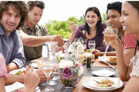 Z Florencji: wino na świeżym powietrzu w winnicy San Gimignano?Z Florencji: Lunch na świeżym powietrzu w winiarni San Gimignano