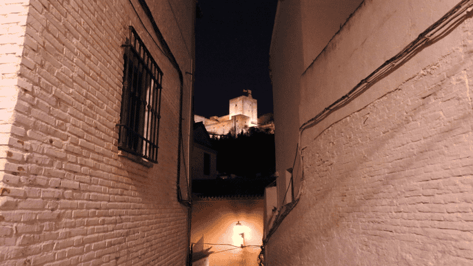 granada albaicín in the dark walking tour