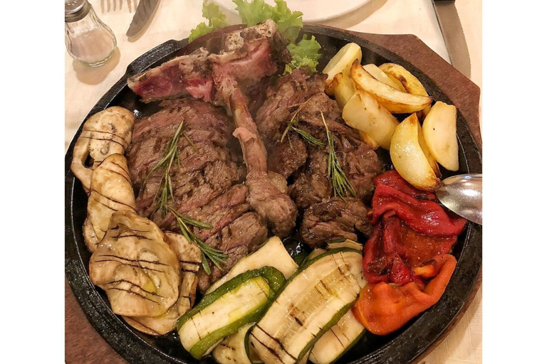 Toscana: Bife florentino com vinhos na vinícola San GimignanoToscana: Almoço de bife florentino com vinhos