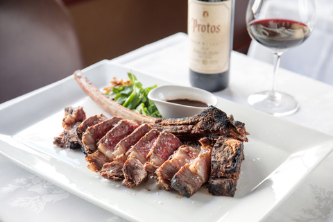 Toscana: Bife florentino com vinhos na vinícola San GimignanoToscana: Almoço de bife florentino com vinhos