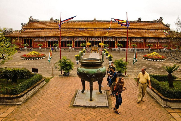 Visita de un día a la ciudad de Hue en grupo privado o reducido con Todo IncluidoTour de la ciudad de Hue en grupo reducido con Todo Incluido