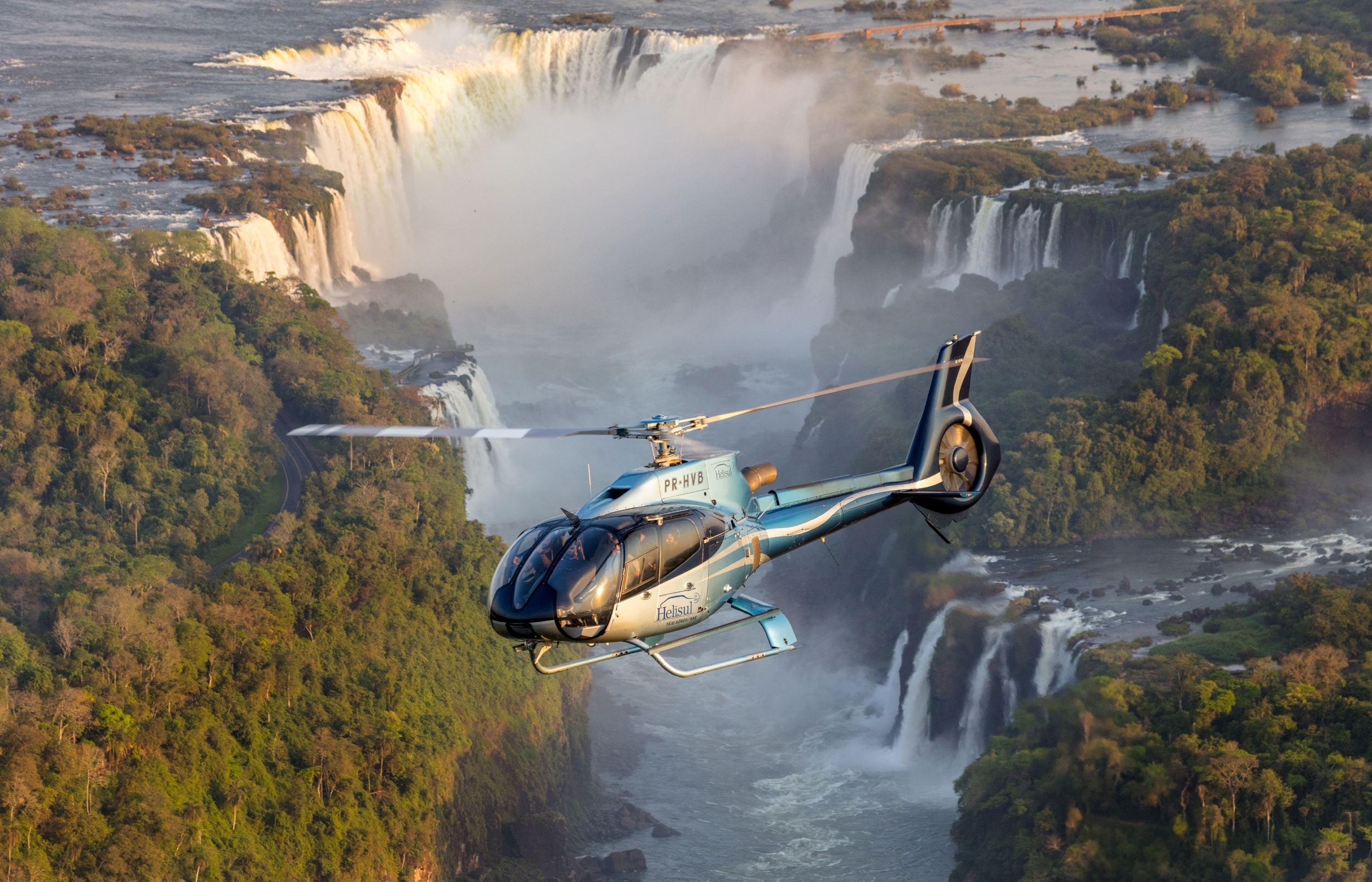 Wasserfälle in allen Dimensionen: Hubschrauber, Wanderweg, Macuco, Vogelpark