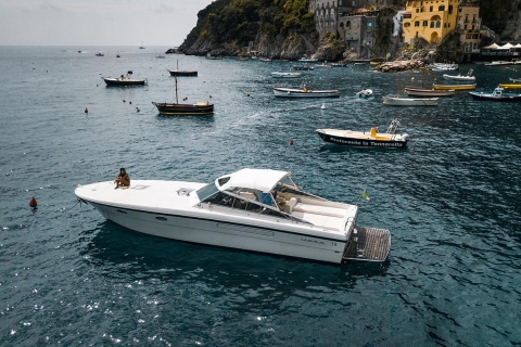 Costa de Amalfi: crucero en barco privado de día completoCrucero por la costa de Amalfi en lancha rápida