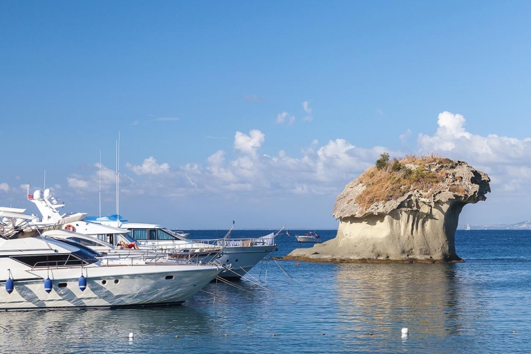 De Sorrente: excursion en bateau à IschiaDe Sorrente: Ischia Tour - Yacht 46-50ft
