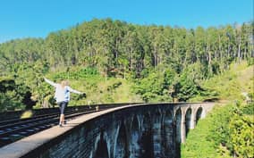 Ella: Little Adam's Peak and Nine Arch Bridge Half-Day Tour