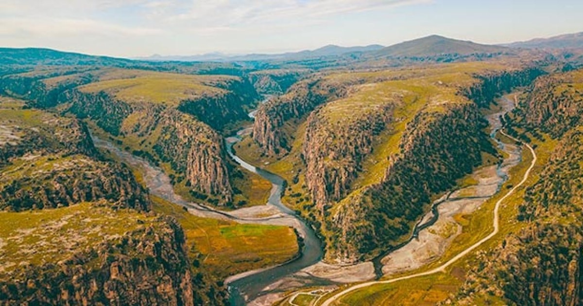 Visit Suycutambo Canyon : Private Transport | GetYourGuide