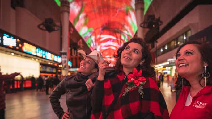 las vegas fremont street by night with drinks small group