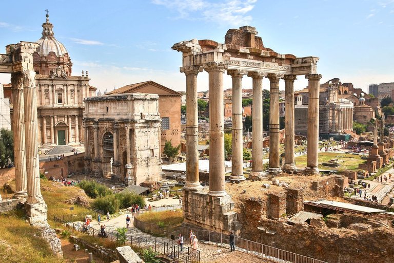 Tour privado del Coliseo y del Foro Romano con recogida en el hotel