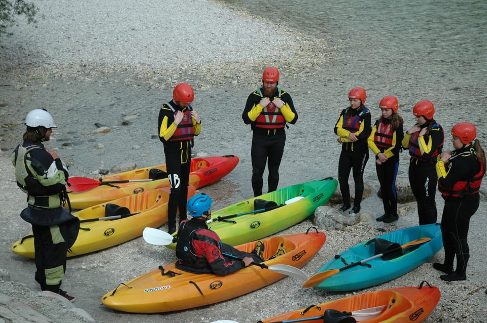 Bovec Kajakarstwo górskie na rzece Soča GetYourGuide