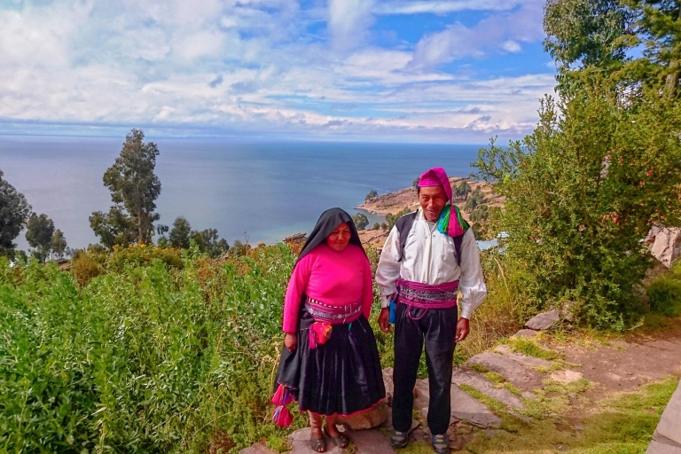 Ab Puno: Tagestour zu Uros-Inseln und Taquile-InselAll-inclusive-Tagestour per Speedboot
