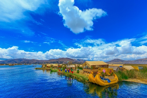Z Puno: wycieczka z przewodnikiem po pływających wyspach UrosWspólna wycieczka