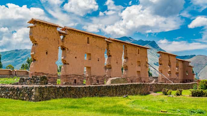 full–day sightseeing bus tour between cusco and puno