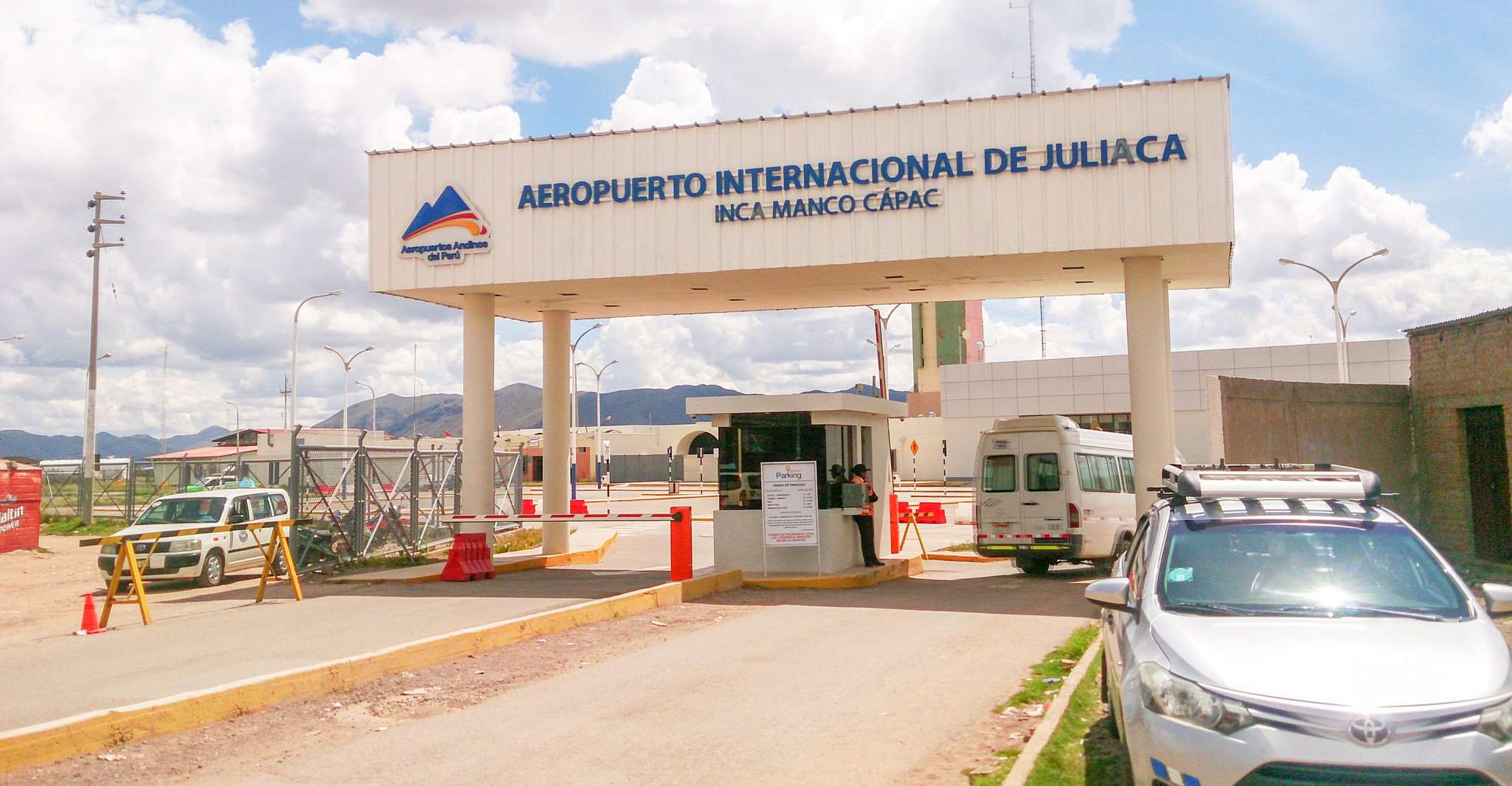 Transferts privés entre l'aéroport de Juliaca et la ville de Puno - Hizvo